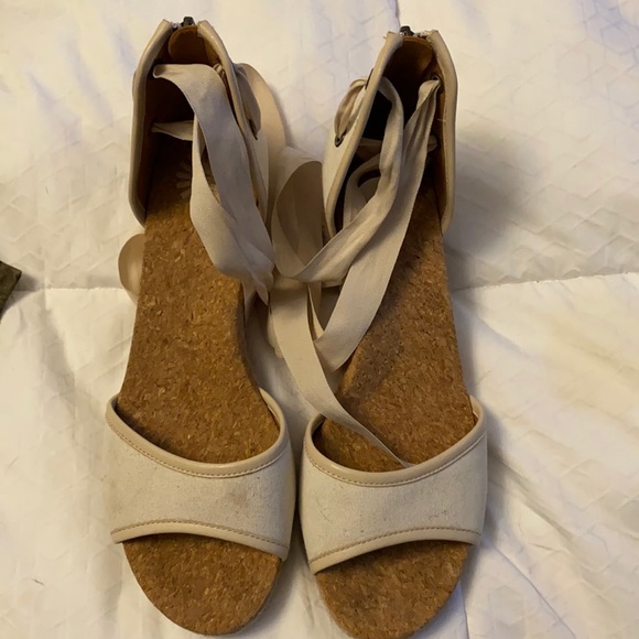 Canvas Ugg sandal - Picture 2 of 3